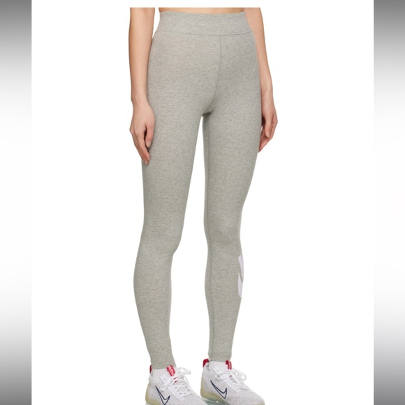 NIKE Sportswear Essential Leggings in Grey and White - Picture 2 of 6